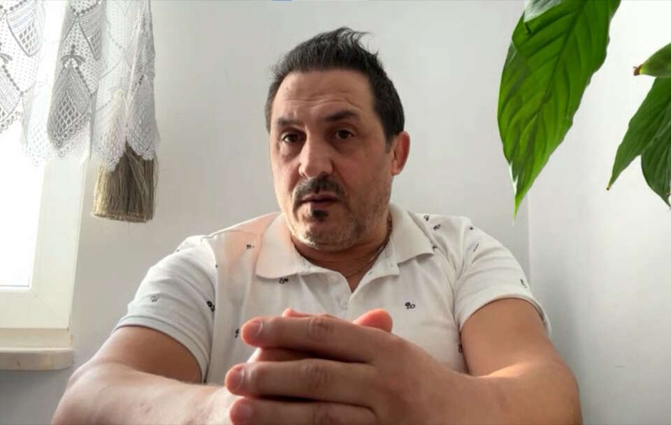 Irańczyk Jahiar Irani opisał na antenie Telewizji wPolsce24 sytuację w kraju po izraelsko-amerykańskim ataku.  / autor: Telewizja wPolsce24