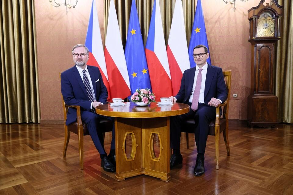 Premier Petr Fiala i szef polskiego rządu Mateusz Morawiecki / autor: PAP/Leszek Szymański