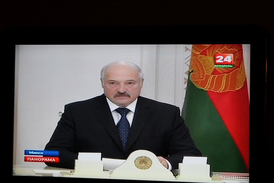 Alaksandr  Łukaszenka w białoruskiej TV / autor: Fratria