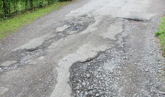 1 mld zł trafi do samorządów na remonty dróg