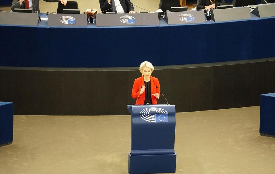 przewodnicząca komisji Europejskiej Ursula von der Leyen  / autor: Fratria