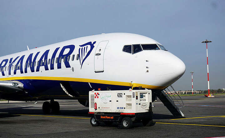 Brytyjski urząd wszczął dochodzenie przeciwko linii lotniczej Ryanair / autor: Fratria