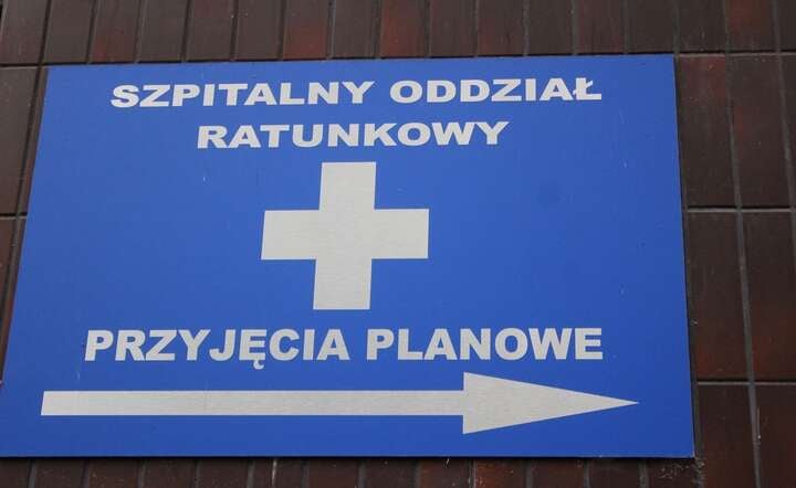 115 pracowników szpitala Chirurgii Urazowej św. Anny w Warszawie podpisało list otwarty w obronie swojej placówki / autor: Fratria