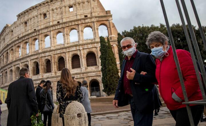 Koronawirus dotarł do Włoch - jednego z najpopularniejszych kierunków turystycznych / autor: PAP/EPA/MASSIMO PERCOSSI