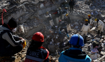 Turcja: uratowano 13-letniego chłopca. Był 182 godziny pod gruzami