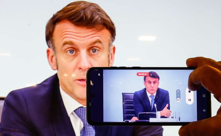 Prezydent Francji Emmanuel Macron w trybie pilnym zwołał europejski szczyt w Paryżu / autor: PAP/EPA/MOHAMMED BADRA