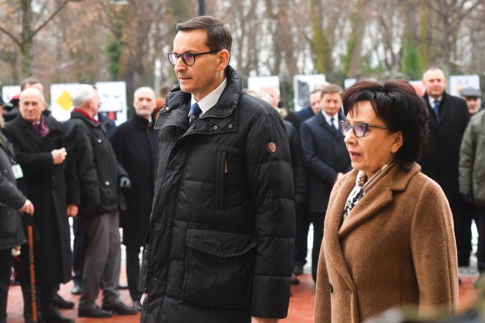 Premier i marszałek Sejmu 4. rocznica śmierci Jana Olszewskiego  / autor: PAP/Radek Pietruszka