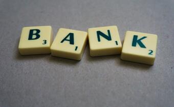 Polacy mogą na dobre ograniczyć wizyty w oddziałach banków