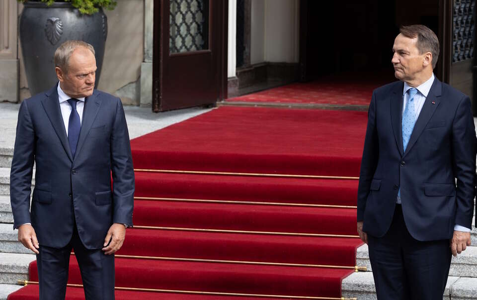 Donald Tusk i Radosław Sikorski / autor: Fratria