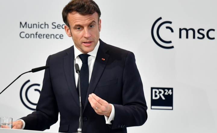 prezydent Francji Emmanuel Macron / autor: PAP/EPA/ANNA SZILAGYI