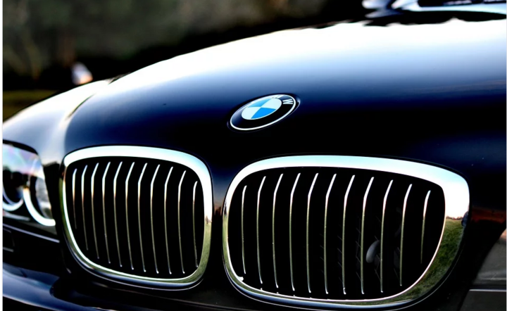 BMW z wadami / autor: Pixabay