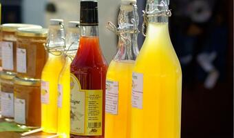 Trwa walka o niższą stawkę VAT na napoje owocowe