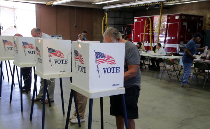 Wybory w USA, fot. PAP/EPA/MIKE NELSON