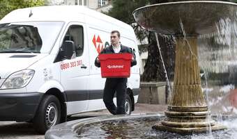 Szczyt sezonu na przesyłki, a kurierzy toną w długach