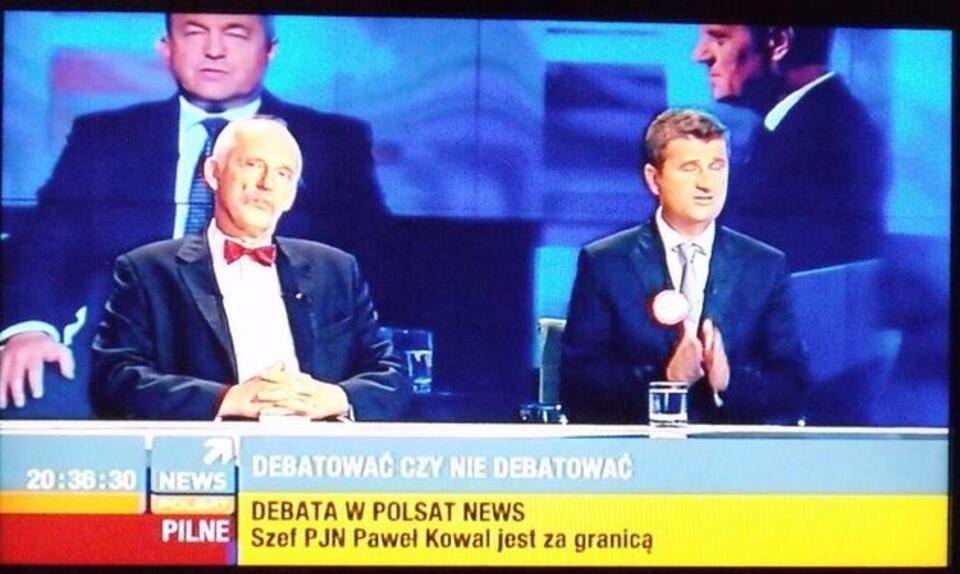 Janusz Korwin-Mikke w całkiem sympatycznej pogadance z Januszem Palikotem. Fot. wPolityce.pl