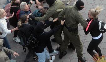 Białoruś, Biełsat o znęcaniu się nad zatrzymanymi w aresztach