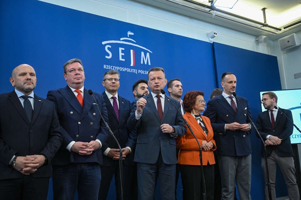 Konferencja prasowa Prawa i Sprawiedliwości w Sejmie / autor: PAP/Marcin Obara