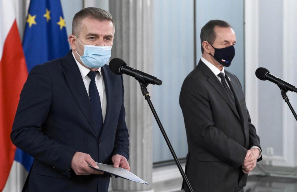 Nowa propozycja MZ dla lekarzy chcących podejść do PES / autor: PAP/Mateusz Marek