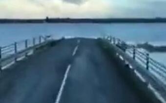 Niezwykłe nagranie! Polscy kierowcy na zalanej trasie w Danii [wideo]