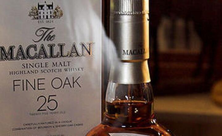 The MACALLAN Fine Oak - 25 years. Single Malt Highland Scotch Whisky. Presentation at "Interwhisky", Fot. Karin Langner-Bahmann, Wikipedia