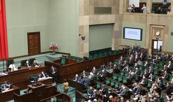 Sejm odrzucił wniosek o wotum nieufności, prof. Gliński się nie poddaje