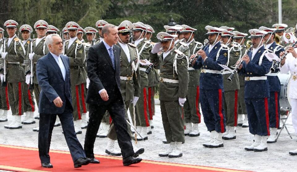 Wiceprezydent Iranu Mohammad-Reza Rahimi i premier Turcji Tayyip Erdogan