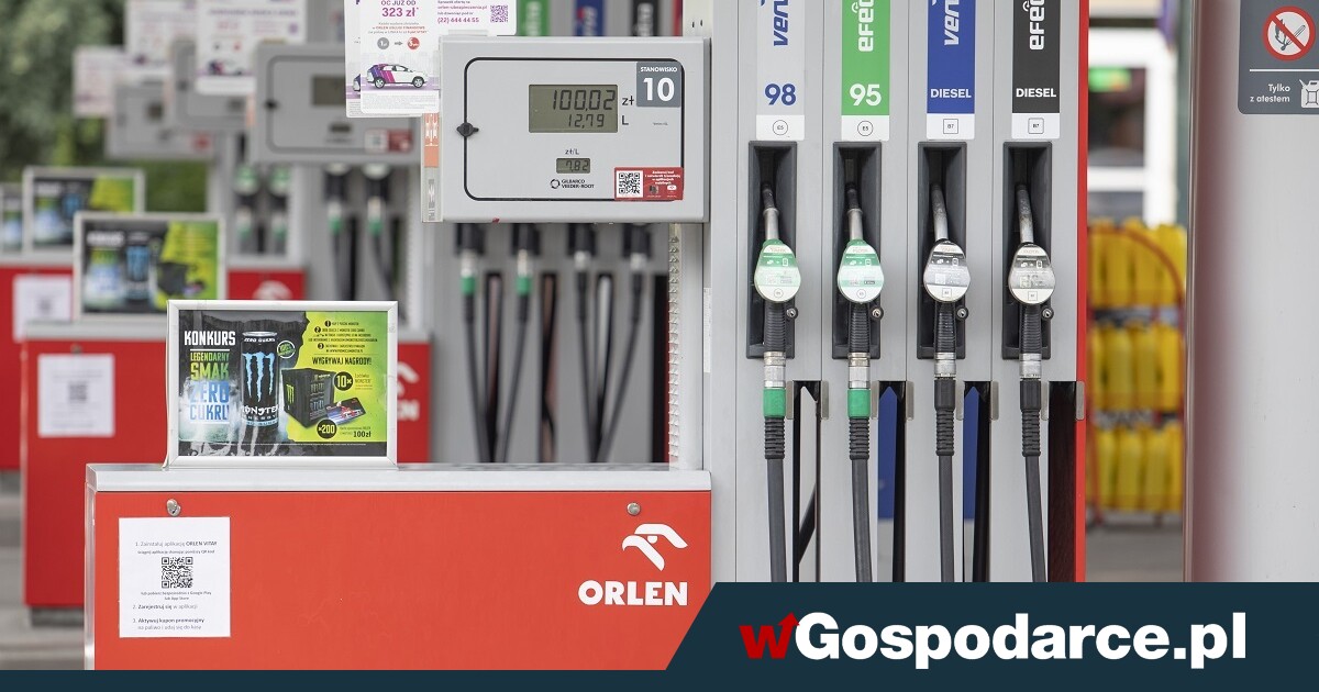 W hurcie paliwa tanieją. A co na stacjach?