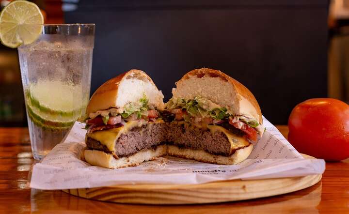 Burger roślinny? Takie określenie będzie teraz legalne / autor: Pixabay