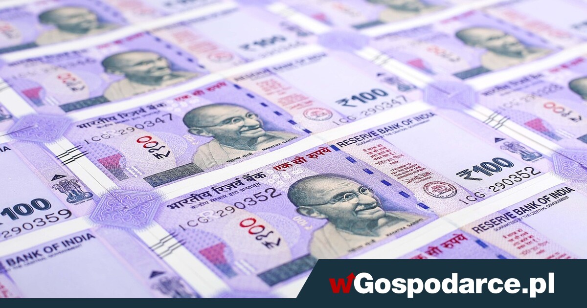 Dolar traci, euro zyskuje, rupia załamuje się