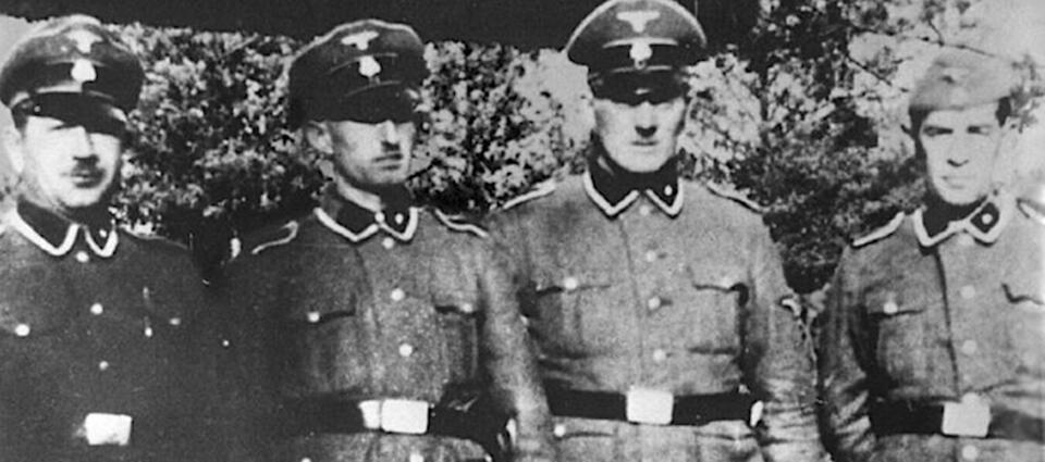 Grupa niemieckich nadzorców z SS w obozie zagłady w Treblince. / autor: Wikimedia Commons/Public Domain