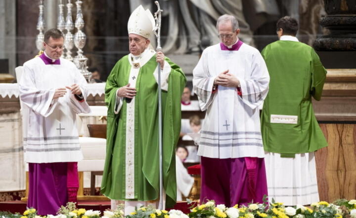 Papież Franciszek celebrował w Watykanie mszę na III Światowy Dzień Ubigich / autor: PAP/EPA/Claudio Peri