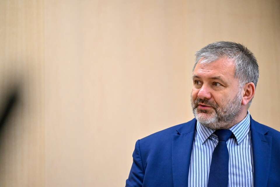 Minister sprawiedliwości, prokurator generalny Waldemar Żurek podczas uroczystości otwarcia nowej siedziby Sądu Rejonowego i Prokuratury Rejonowej w Przysusze / autor: PAP/Piotr Polak