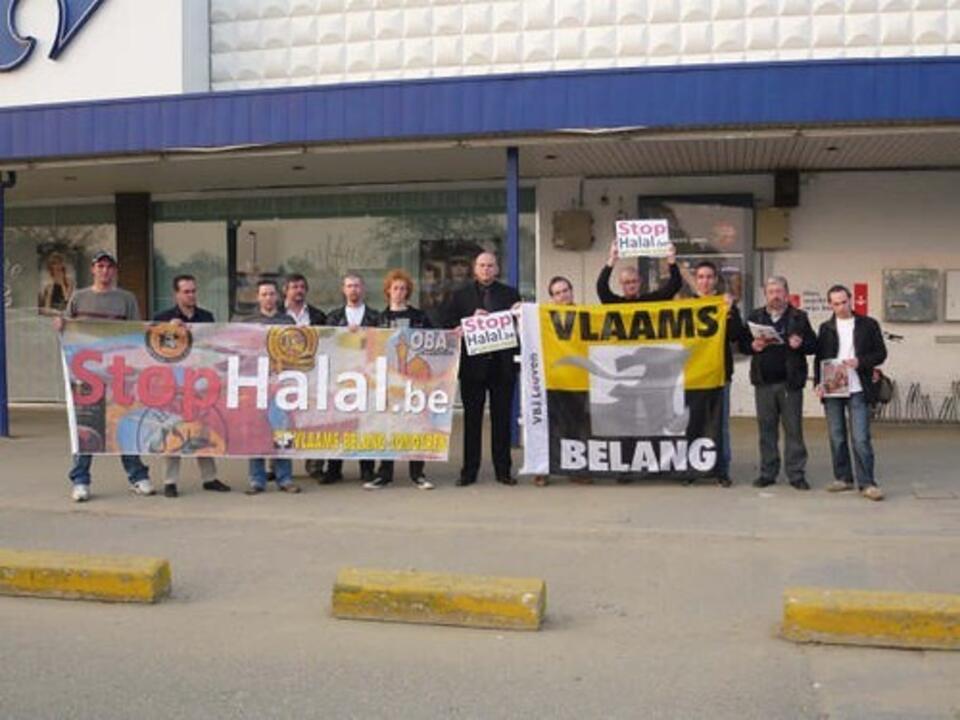 Mlódzieżówka Vlaams Belang protestuje przeciwko żywności halal / autor: Vlaams Belang Jongeren/Flickr