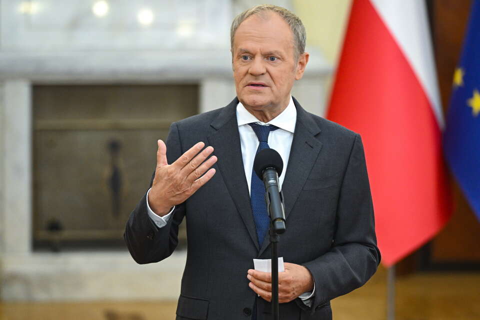 Tusk w panice po aferze z prywatnym SOR. Tajna konferencja