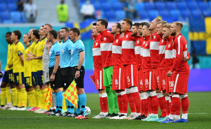 Piłkarze reprezentacji Polski i Szwecji przed meczem grupy E, 23 bm. w Sankt Petersburgu / autor: fotoserwis PAP