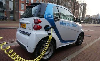 KE daje Czechom zielone światło na wsparcie stacji dla aut elektrycznych