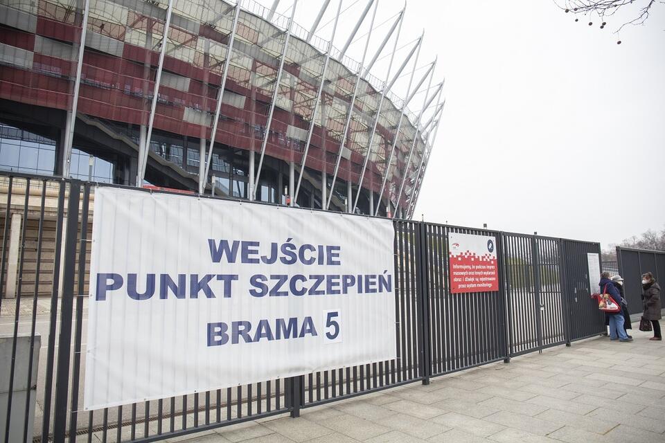Punkt szczepień na Stadionie Narodowym w Warszawie / autor: Fratria