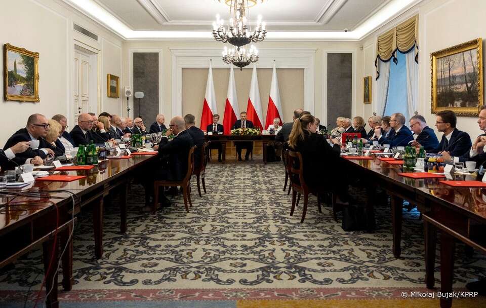 To oni będą wykuwać nową konstytucję! „Ustrój nie domaga”