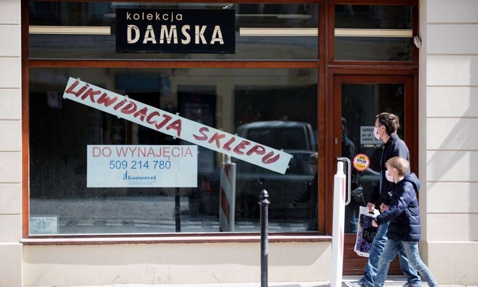 Koronawirus w Polsce. Zlikwidowany sklep w Krakowie / autor: PAP/Łukasz Gągulski