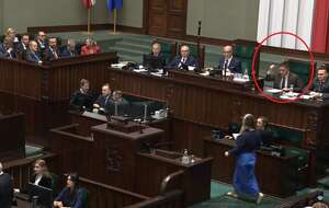 Dziwne zachowanie posła KO / autor: sejm.gov.pl