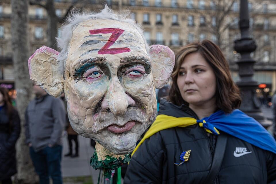 Demonstracja przeciwko rosyjskiej inwazji - Paryż / autor: PAP/EPA