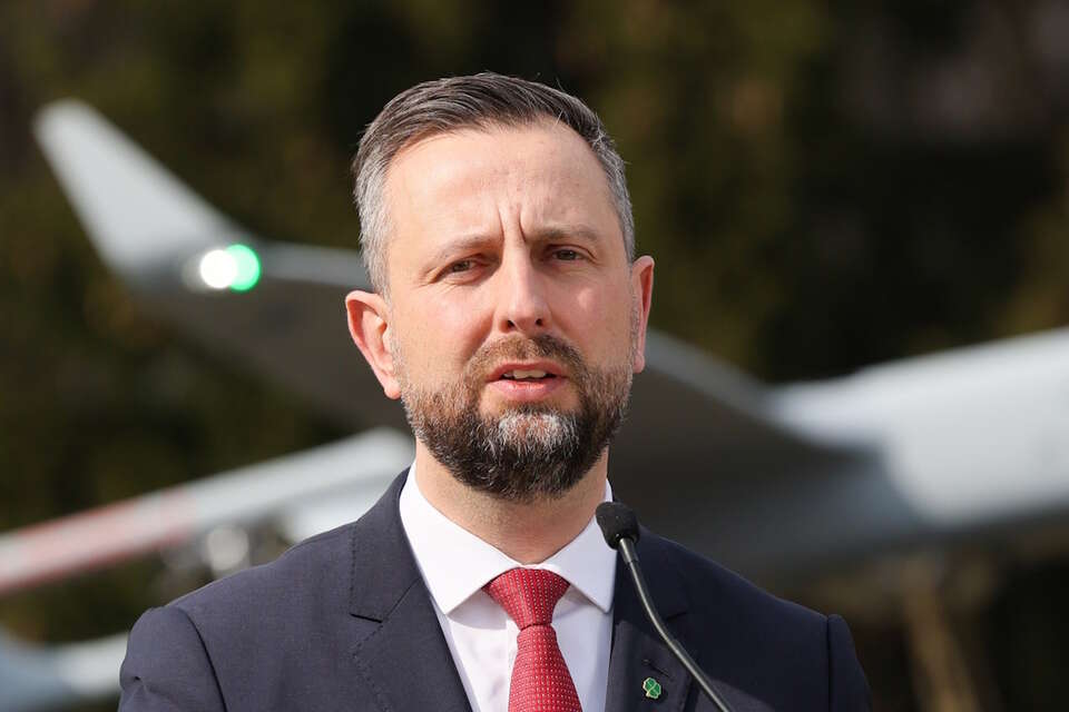 Na zdjęciu Władysław Kosiniak-Kamysz na terenie Instytutu Technicznego Wojsk Lotniczych w Warszawie / autor: PAP/Paweł Supernak