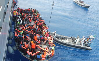 Włochy: Jest śledztwo w sprawie statku z imigrantami