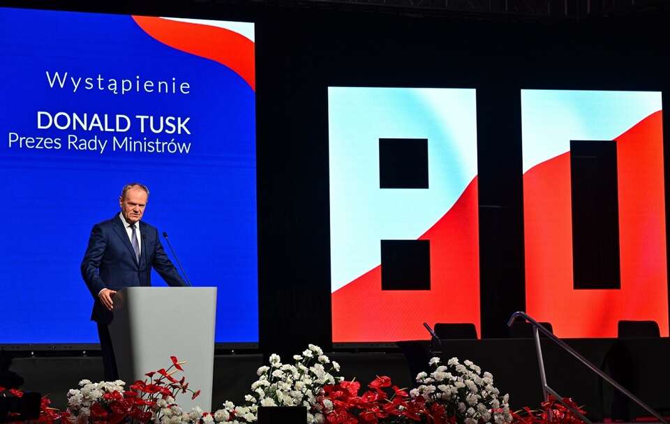 Tusk uderza w wysokie tony: Podążamy szlakiem Chrobrego