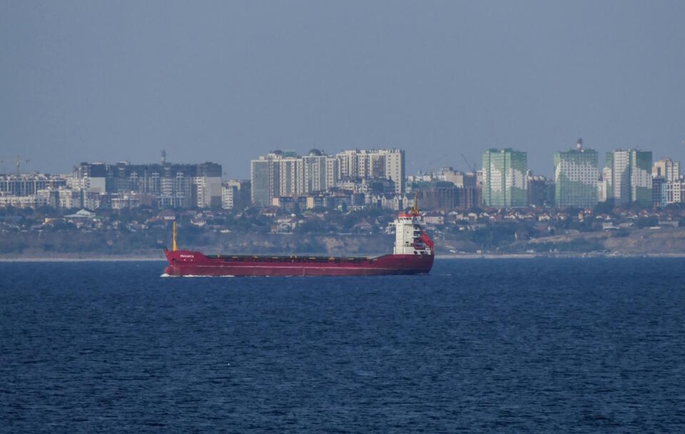 Masowiec Maranta w pobliżu portu morskiego w Odessie / autor: PAP/EPA/IGOR TKACHENKO