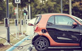 Zużyte baterie z aut elektrycznych to coraz większy problem