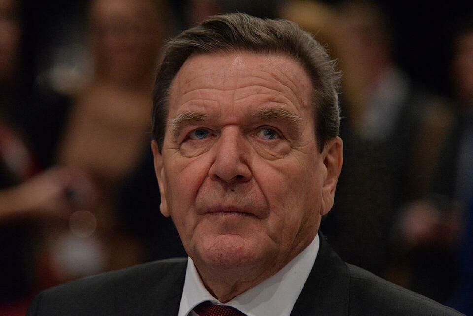 Były kanclerz Niemiec Gerhard Schroeder  / autor: Olaf Kosinsky, CC BY-SA 3.0 DE <https://cre