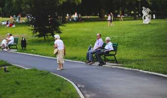 Rośnie liczba zadłużonych seniorów