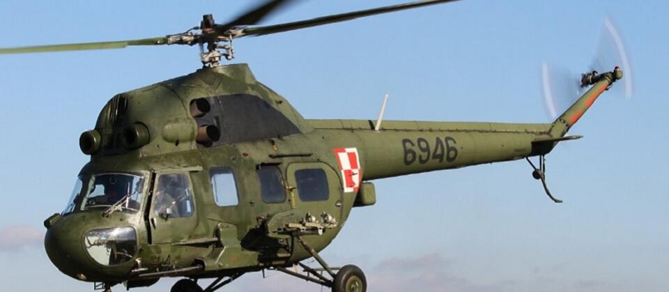 Wojskowy śmigłowiec Mi-2 / autor: wikimedia commons/MON
