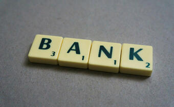 INFOGRAFIKA: Upadek SVB ciągnie w dół inne banki